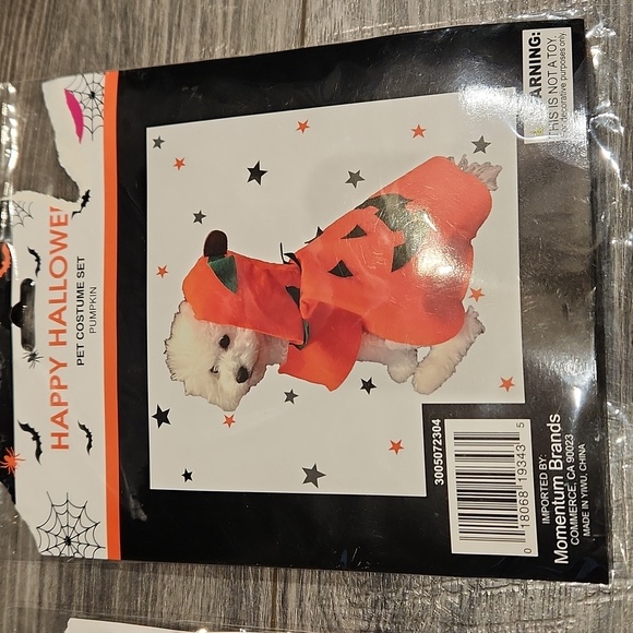 Set of 3 Halloween Costumes Bee, Skelton & Pumpkin - Picture 4 of 7